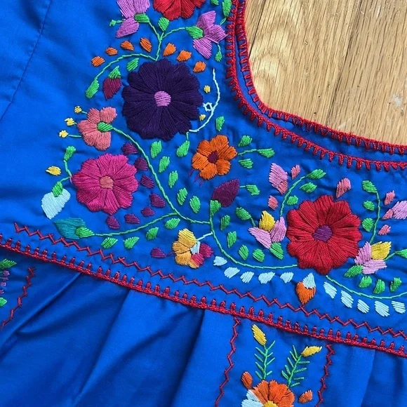 Vintage Mexican Huipil Hand Embroidered Puebla Dress Blue Floral Embroidery - Picture 11 of 11